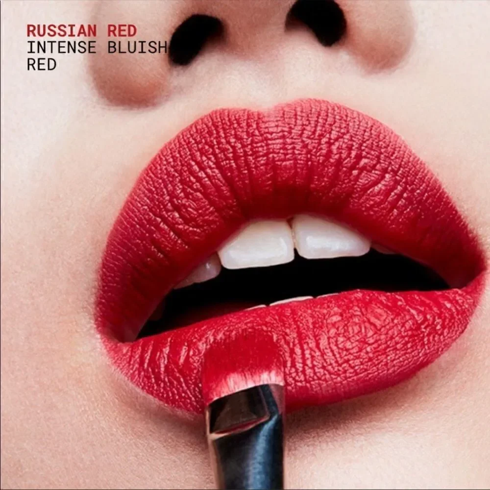MATTE LIPSTICK color Russian red new Ipsy bag  3 G / 0.1 US OZ
